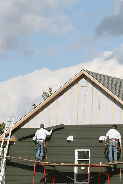 How To Choose The Right Materials for Your Siding Installation in 'West Des Moines, IA